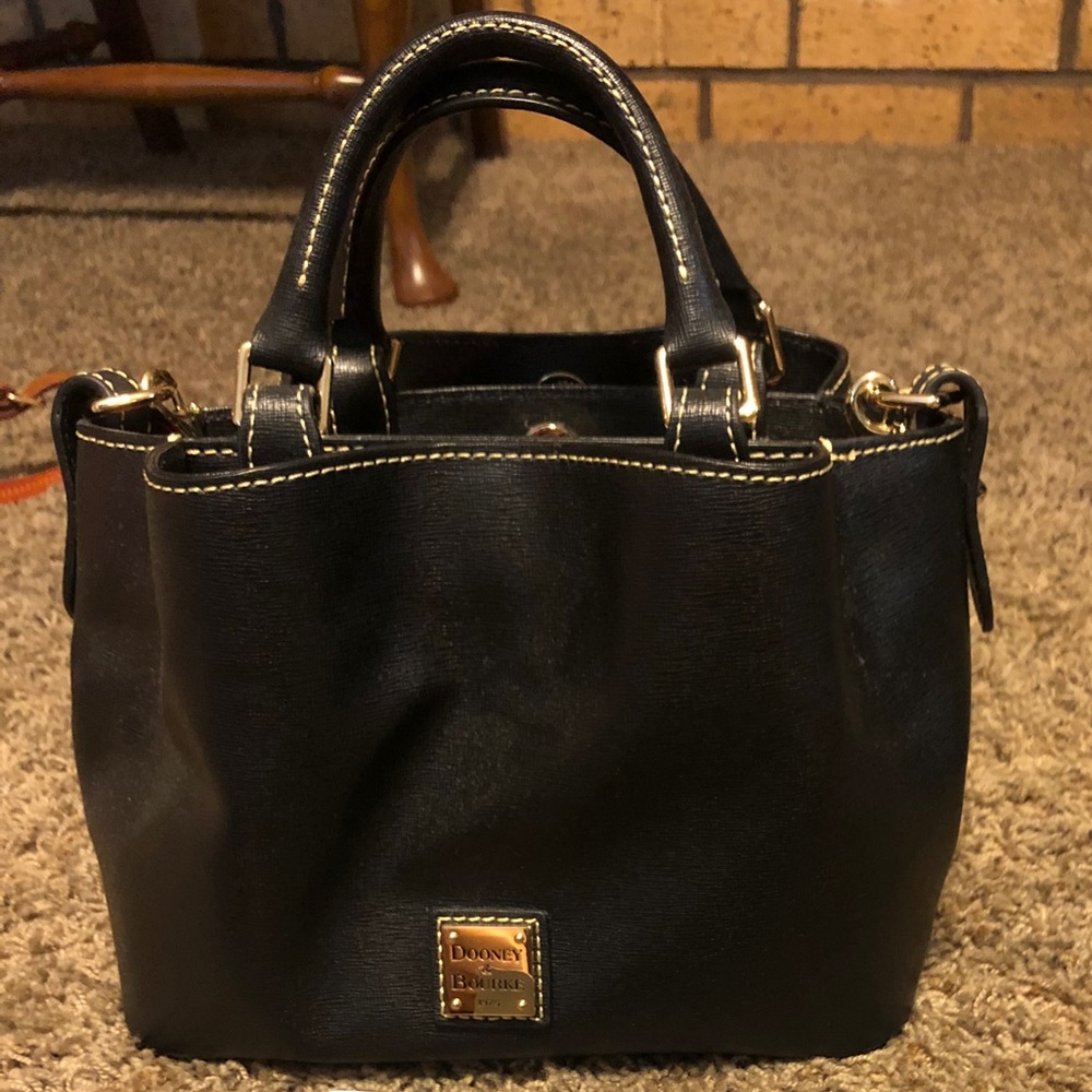 Dooney & Bourke purse